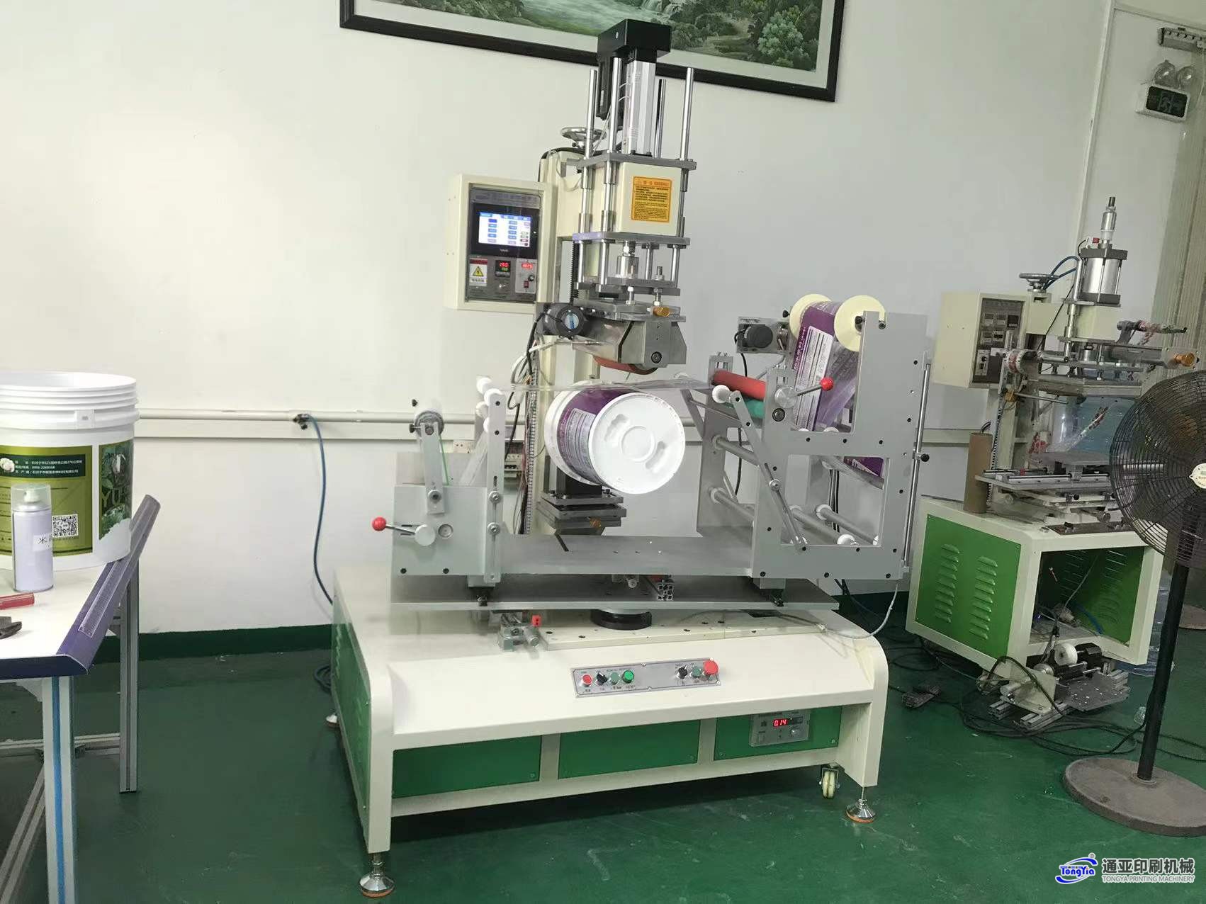 TYH-S350SRC圓錐方錐形多功能涂料桶熱轉(zhuǎn)印機
